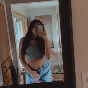 Meet your Posher, Isavell